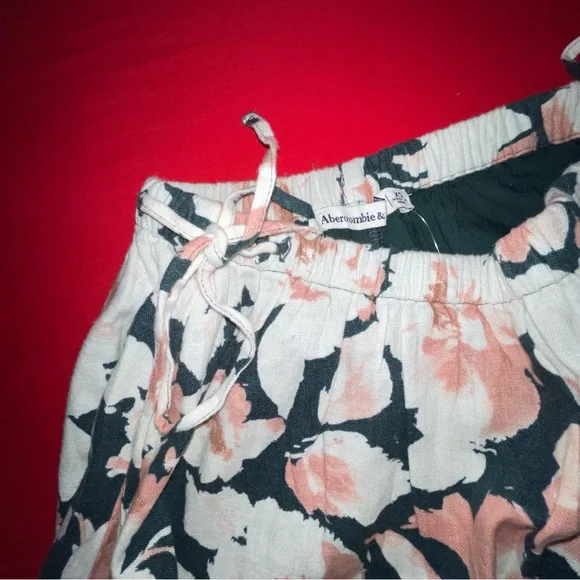 Abercrombie and Fitch Floral Skirt Size XS - Picture 6 of 8
